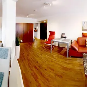 City-apartment 65qm 2-schlafzimmer Wlan Nichtraucher Parken Deutschland